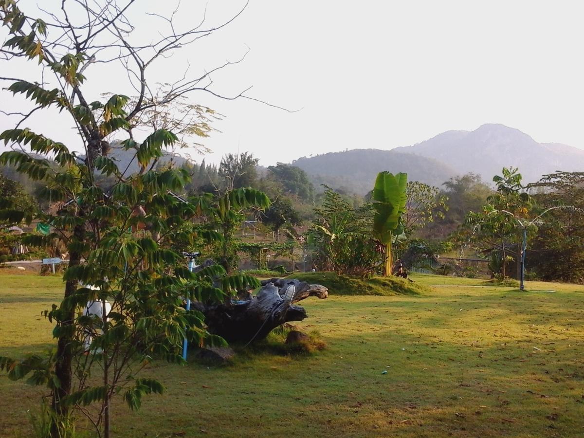 Kum Nangpaya Hotel Kaeng Kachan Buitenkant foto